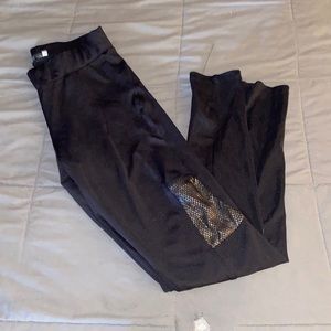 Women’s black leggings size medium